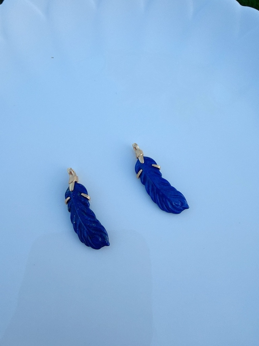 SGP28 S925 Stamped Feather Shape Lapis Pendant